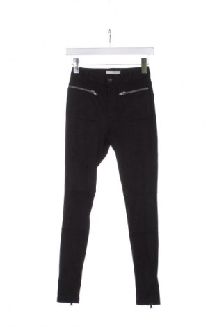 Pantaloni de femei Minimum, Mărime XXS, Culoare Negru, Preț 239,99 Lei