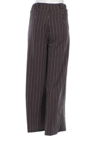 Pantaloni de femei NEW COLLECTION, Mărime M, Culoare Multicolor, Preț 134,99 Lei