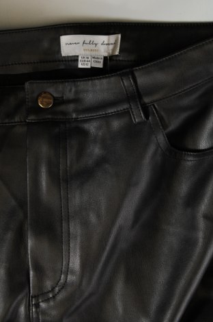 Pantaloni de femei Never Fully Dressed, Mărime XL, Culoare Negru, Preț 248,22 Lei