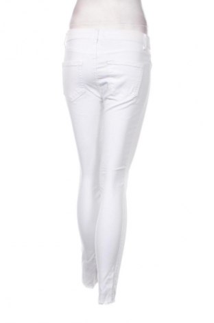 Damenhose ONLY, Größe XS, Farbe Weiß, Preis € 5,99