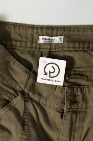 Damenhose Pull&Bear, Größe M, Farbe Grün, Preis 14,83 €