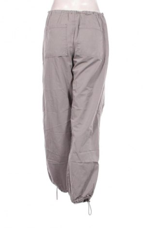 Pantaloni de femei Stradivarius, Mărime S, Culoare Gri, Preț 44,99 Lei