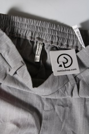 Pantaloni de femei Stradivarius, Mărime M, Culoare Gri, Preț 95,99 Lei