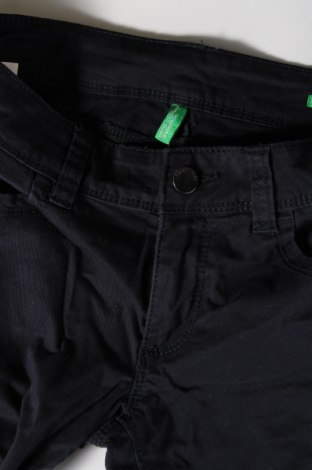 Pantaloni de femei United Colors Of Benetton, Mărime M, Culoare Albastru, Preț 40,99 Lei