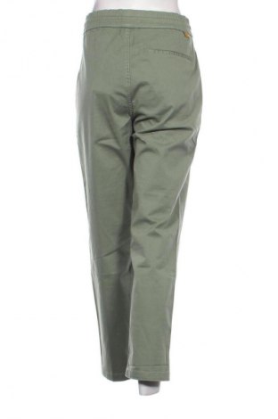 Pantaloni de femei WeSC, Mărime L, Culoare Verde, Preț 128,99 Lei