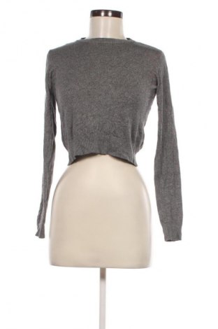 Damenpullover Bershka, Größe M, Farbe Grau, Preis 9,49 €