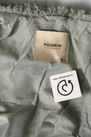 Дамско палто Pull&Bear, Размер M, Цвят Зелен, Цена 88,49 лв.