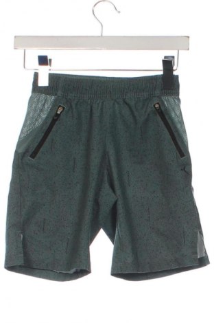 Kinder Shorts, Größe 8-9y/ 134-140 cm, Farbe Grün, Preis 5,99 €