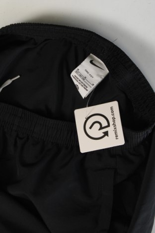 Pantaloni scurți pentru copii Nike, Mărime 9-10y/ 140-146 cm, Culoare Negru, Preț 34,99 Lei