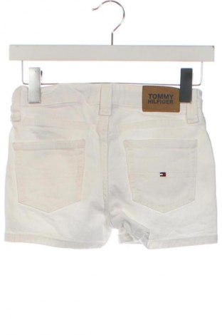 Kinder Shorts Tommy Hilfiger, Größe 8-9y/ 134-140 cm, Farbe Weiß, Preis 41,99 €