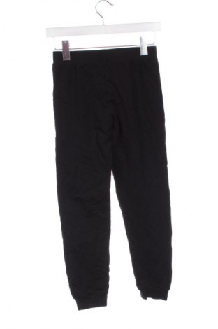 Gyerek sport nadrág Guess, Méret 9-10y / 140-146 cm, Szín Fekete, Ár 3 749 Ft