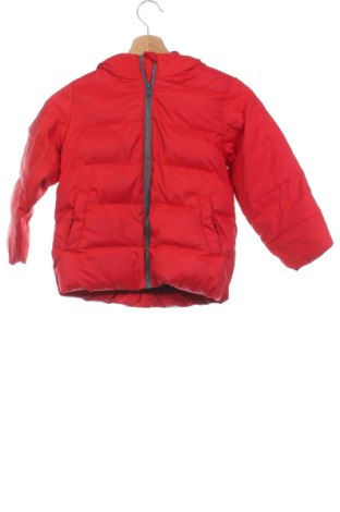 Dětská bunda  United Colors Of Benetton, Velikost 3-4y/ 104-110 cm, Barva Červená, Cena  481,00 Kč