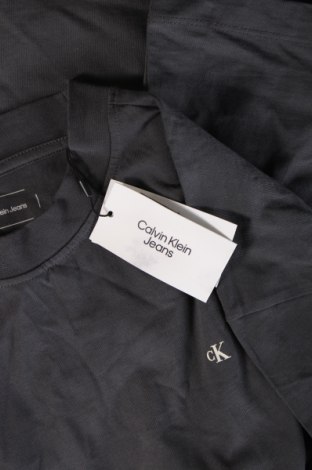 Pánské tričko  Calvin Klein Jeans, Velikost S, Barva Šedá, Cena  1 309,00 Kč