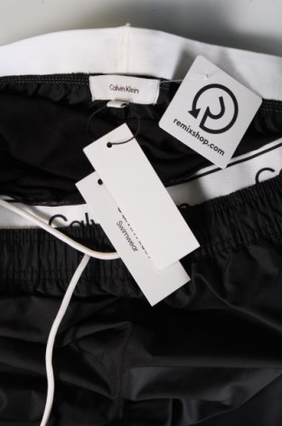 Costume de baie pentru bărbați Calvin Klein, Mărime L, Culoare Negru, Preț 378,99 Lei