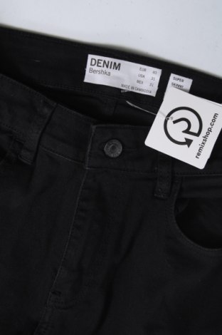 Pánské džíny  Bershka, Velikost M, Barva Černá, Cena  229,00 Kč