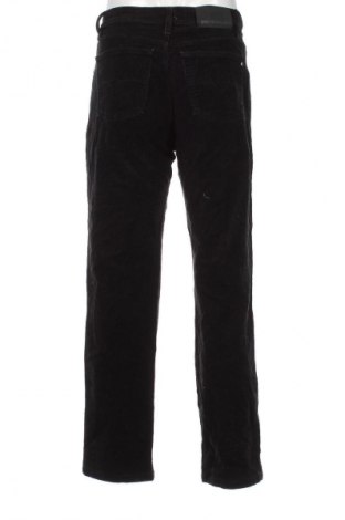 Pantaloni raiați de bărbați Pierre Cardin, Mărime M, Culoare Negru, Preț 223,99 Lei