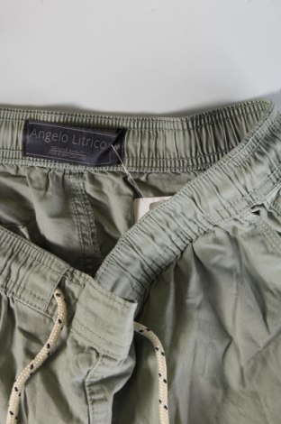 Pantaloni scurți de bărbați Angelo Litrico, Mărime M, Culoare Verde, Preț 57,99 Lei