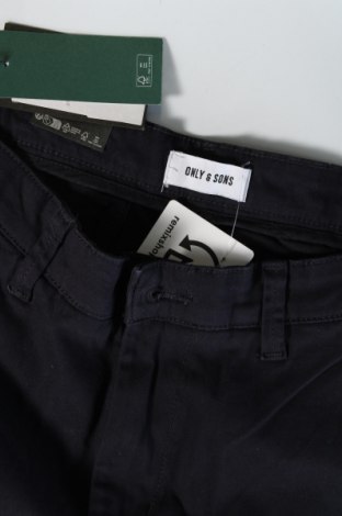 Pantaloni scurți de bărbați Only & Sons, Mărime M, Culoare Albastru, Preț 95,99 Lei