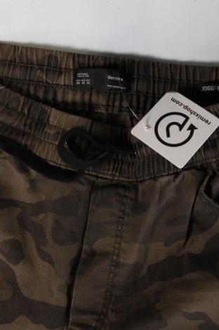 Herrenhose Bershka, Größe M, Farbe Mehrfarbig, Preis € 10,49