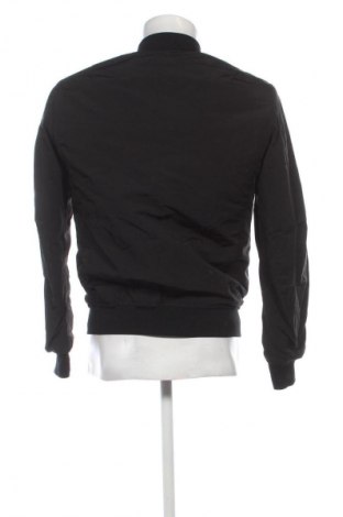 Geacă de bărbati Pull&Bear, Mărime S, Culoare Negru, Preț 223,99 Lei