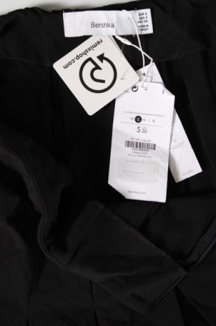 Φούστα Bershka, Μέγεθος S, Χρώμα Μαύρο, Τιμή 9,99 €