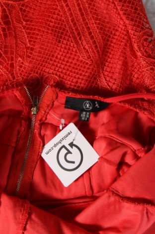 Kleid, Größe M, Farbe Rot, Preis € 12,49