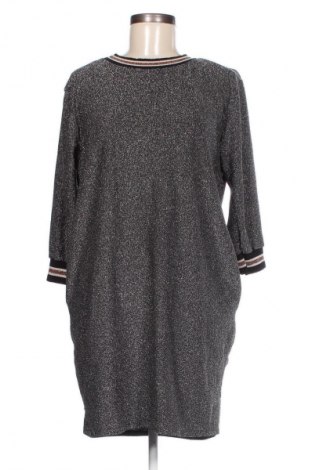 Kleid, Größe L, Farbe Silber, Preis € 7,49