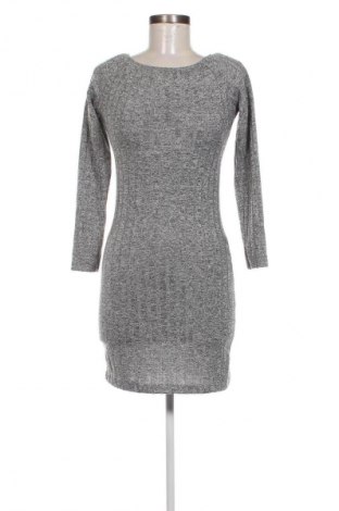 Kleid, Größe M, Farbe Grau, Preis € 7,49