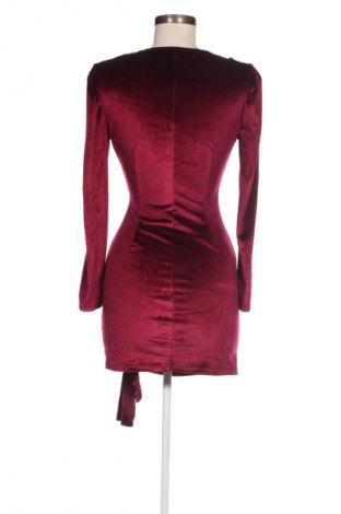 Kleid, Größe M, Farbe Rot, Preis € 6,49