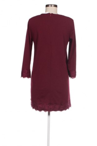 Kleid, Farbe Rot, Preis € 5,99