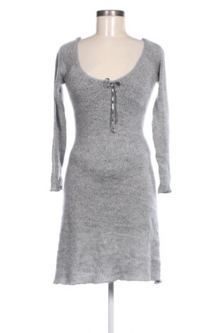 Kleid, Größe S, Farbe Grau, Preis € 9,49