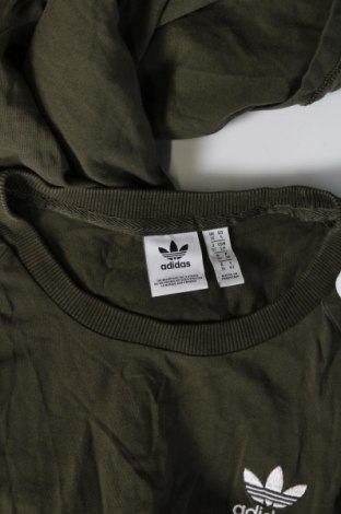 Рокля Adidas Originals, Размер S, Цвят Зелен, Цена 52,99 лв.