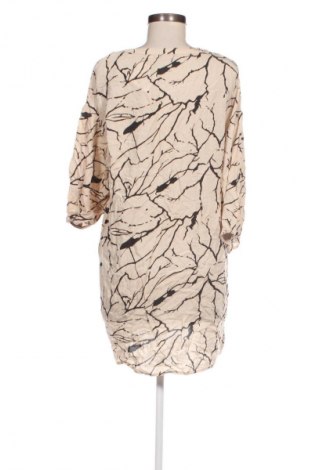 Kleid B.Young, Größe M, Farbe Beige, Preis € 12,49