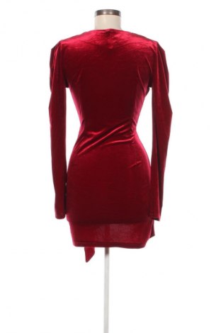 Kleid Betsy, Größe M, Farbe Rot, Preis 7,99 €