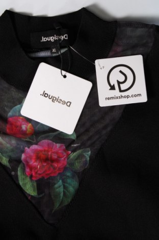 Рокля Desigual, Размер XL, Цвят Черен, Цена 140,49 лв.