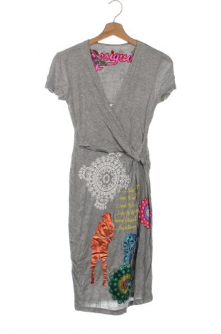 Kleid Desigual, Größe XS, Farbe Grau, Preis € 29,99