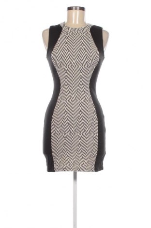 Rochie H&M, Mărime M, Culoare Multicolor, Preț 38,99 Lei