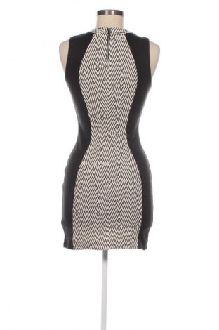 Rochie H&M, Mărime M, Culoare Multicolor, Preț 95,99 Lei