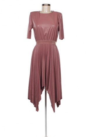 Kleid Motel, Größe S, Farbe Aschrosa, Preis 35,99 €