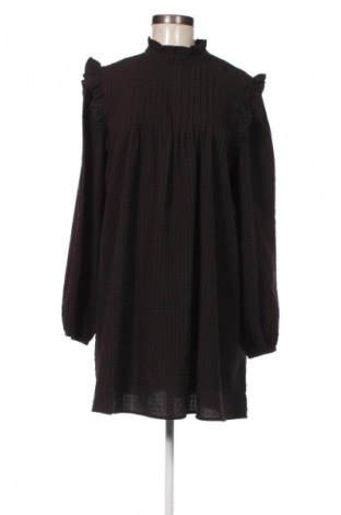 Kleid NA-KD, Größe M, Farbe Schwarz, Preis 24,46 €