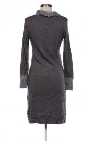 Kleid Olsen, Größe M, Farbe Grau, Preis € 13,99