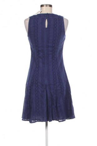 Kleid Pepperberry, Größe M, Farbe Blau, Preis 8,99 €