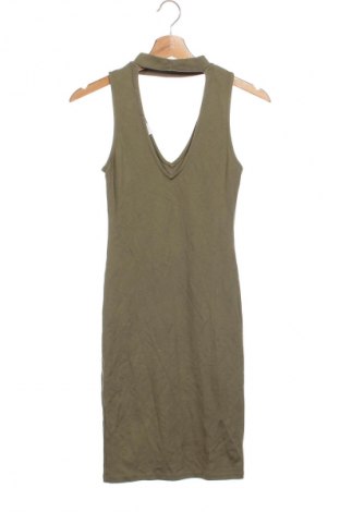 Kleid Pull&Bear, Größe S, Farbe Grün, Preis 10,49 €