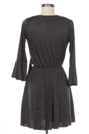 Kleid Saxx, Größe M, Farbe Mehrfarbig, Preis 33,99 €