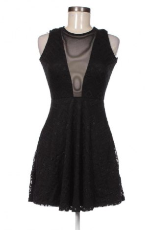 Kleid Sisters Point, Größe S, Farbe Schwarz, Preis 23,99 €