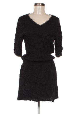 Kleid Sora, Größe S, Farbe Schwarz, Preis 13,99 €