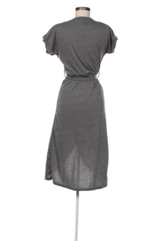 Kleid Trendyol, Größe L, Farbe Grau, Preis 16,49 €