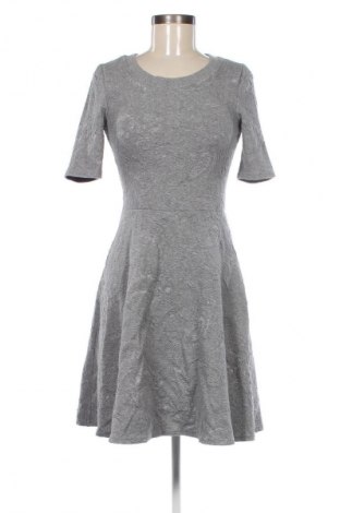 Kleid Vero Moda, Größe XS, Farbe Grau, Preis 7,99 €