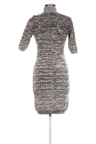 Kleid Y.A.S, Größe M, Farbe Mehrfarbig, Preis 29,99 €