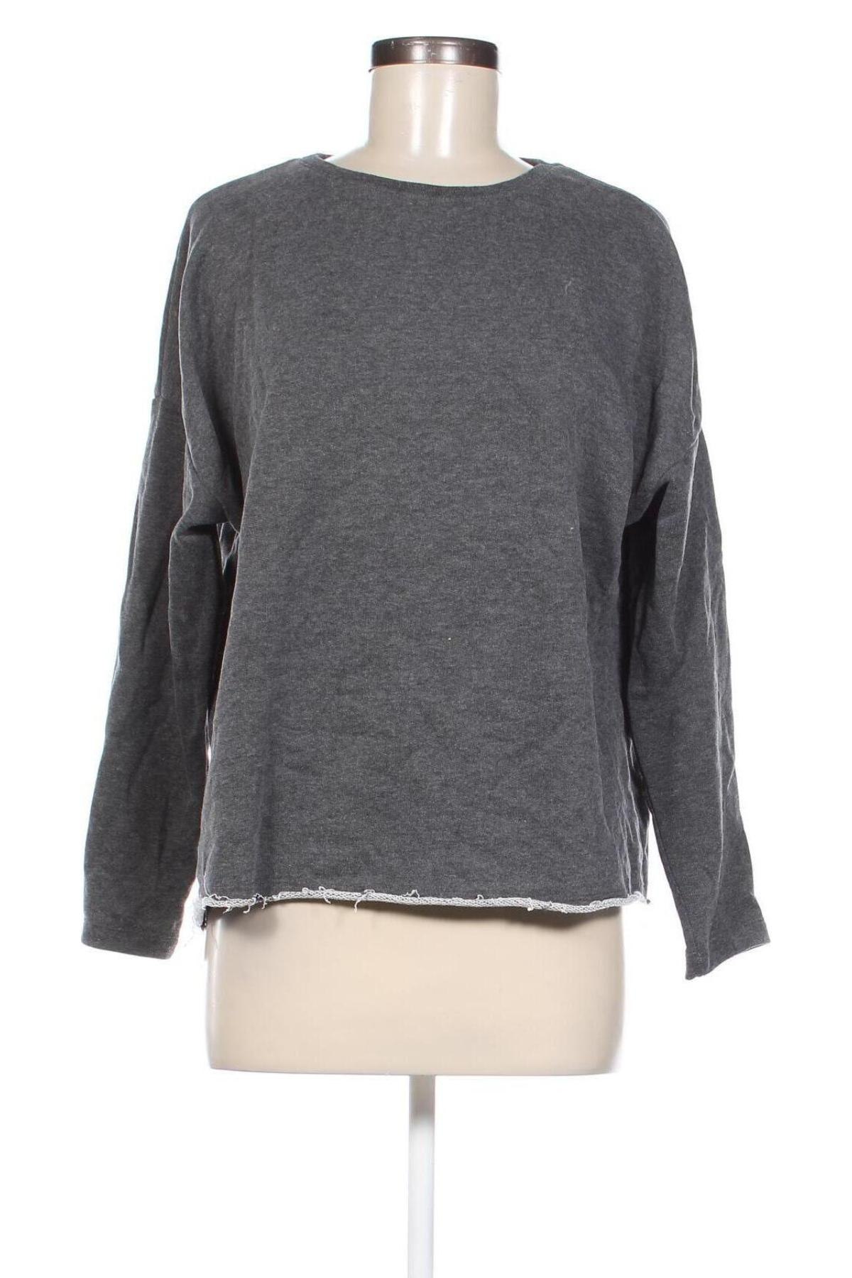 Dámska blúza Pull&Bear, Veľkosť M, Farba Sivá, Cena  3,95 €